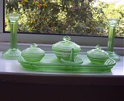 frosted-green-set_Hil-glassaddict_02.jpg