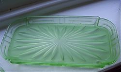 frosted-green-tray_Hil-glassaddict_01.jpg