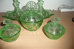 Filename=Mystery__102_green_uranium_c__tuthill1972_1_3.JPG
Filesize=33KiB
Dimensions=400x266
Date added=Jul 19, 2015 Mystery__102_green_uranium_c__tuthill1972_1_3.JPG