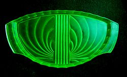 Mystery__108_uranium_green_2_1.JPG