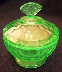 Filename=Mystery__109_uranium_green_1_1.JPG
Filesize=98KiB
Dimensions=346x400
Date added=Jul 20, 2015 Mystery__109_uranium_green_1_1.JPG