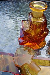 Mystery__136_amber2C_some_pieces_marked_Czechoslovakia_-_c__butterfield2014_1_6.JPG
