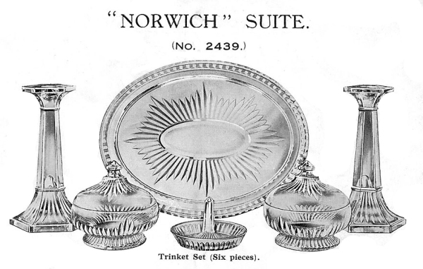 Sowerby 2439 Norwich trinket set in 1939